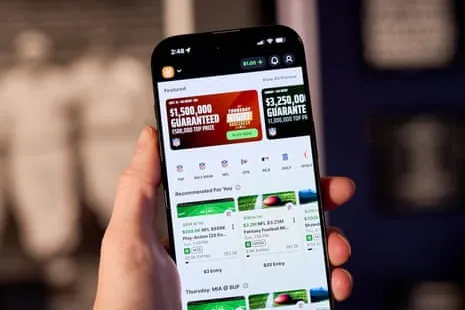 Aplicación de apuestas deportivas abierta en un teléfono móvil