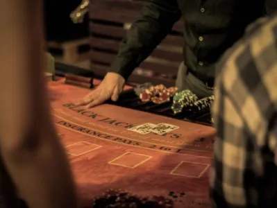 Blackjack clásico o variantes: cómo elegir la modalidad que mejor encaja